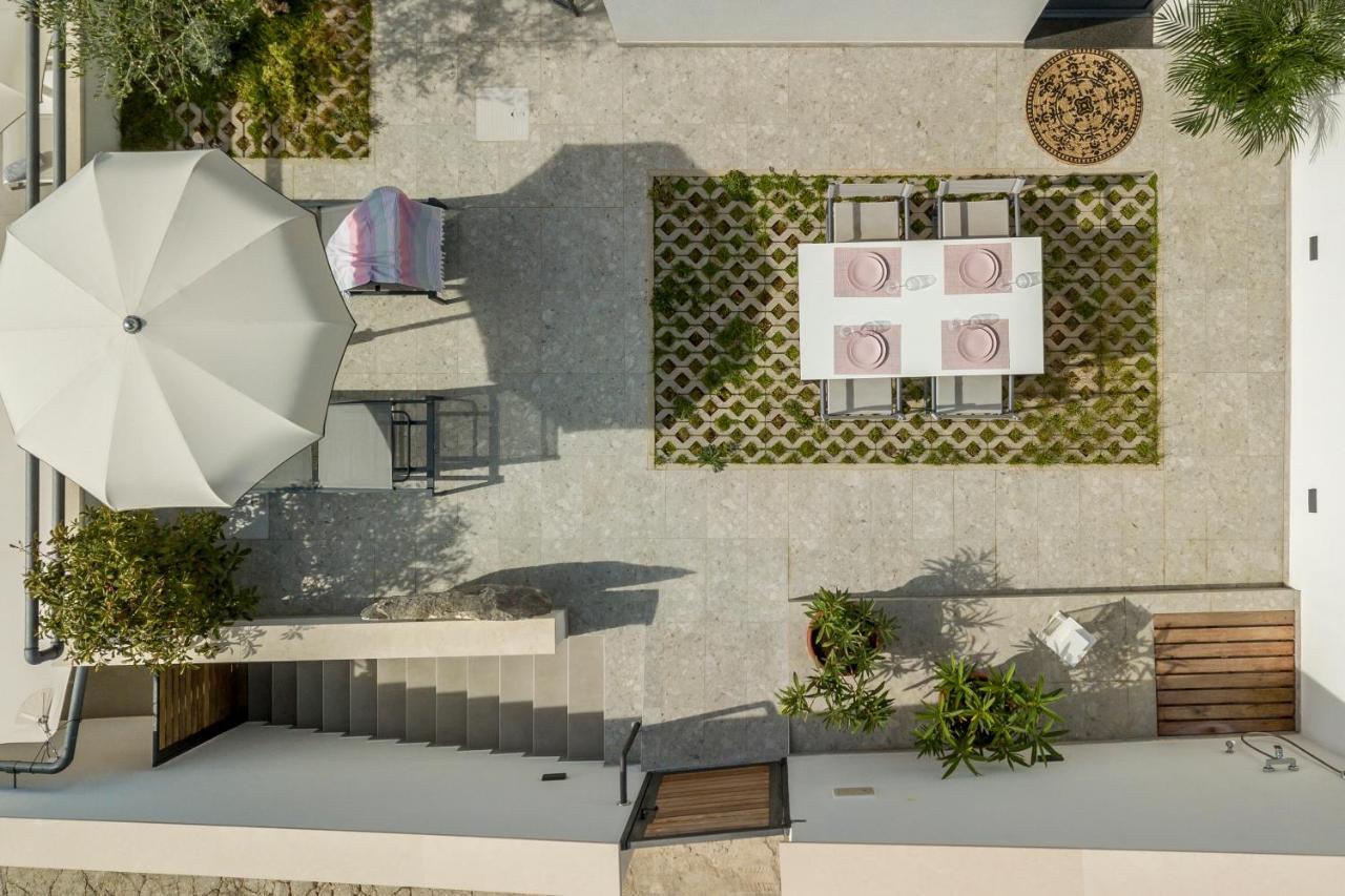 Holiday Home Lola, Sea On A Palm! Heated Pool Trogir Exterior foto