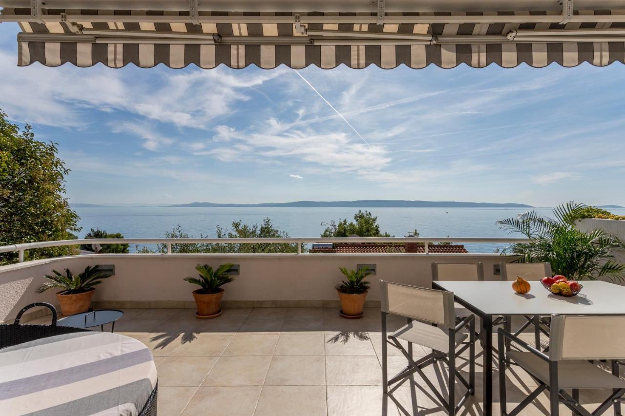 Holiday Home Lola, Sea On A Palm! Heated Pool Trogir Exterior foto